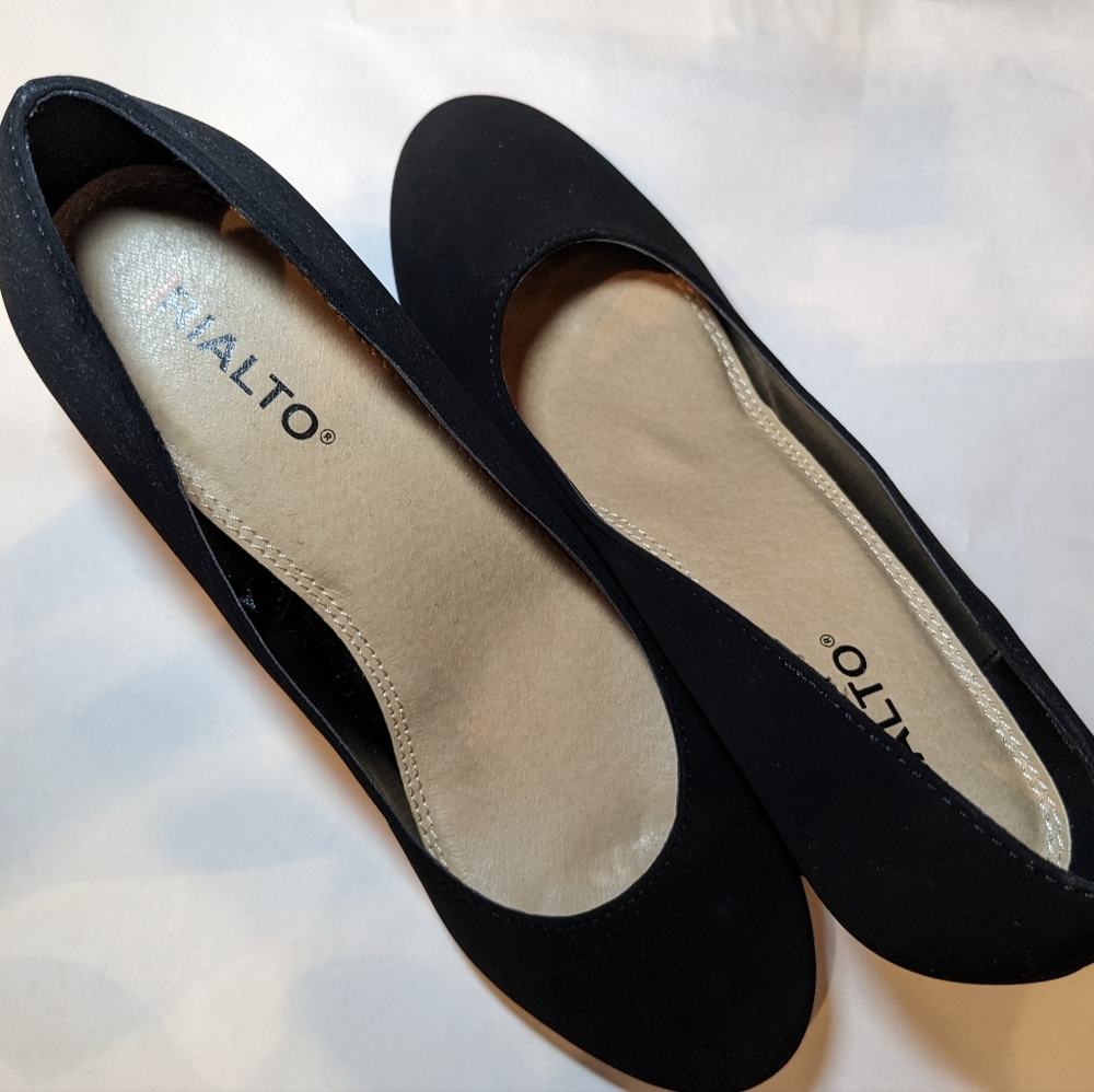 Rialto wedges size 7